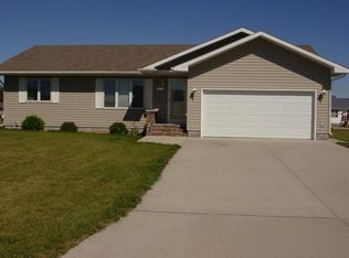 1203 10th Ave SE, East Grand Forks, MN 56721