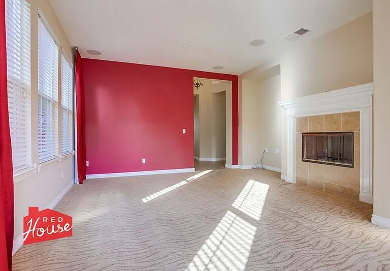 2711 Ascot Ave — Photo 6