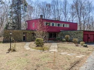 189 Englewood Rd, Longmeadow, MA 01106