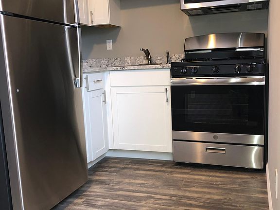 1bedroom kitchen