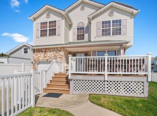 5 Collette Cir, Brigantine, NJ 08203