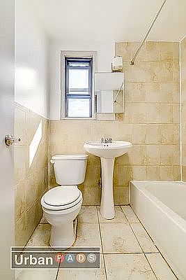 2nd image of 1202 Carroll St #B2