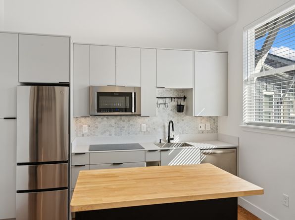 4008 Blue Pine Ln #1