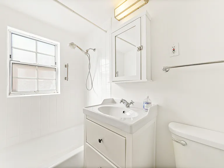 2123 Crescent Ave #1/2 — Photo 10