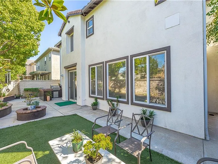 18571 Amalia Ln — Photo 35