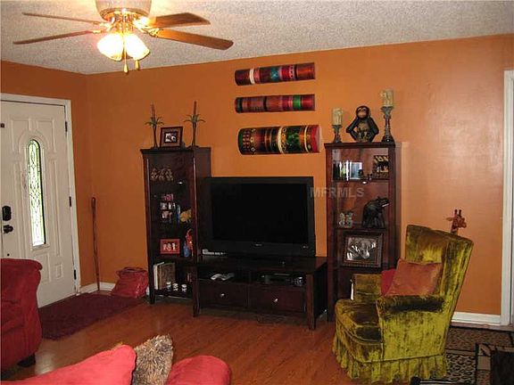 2nd image of 601 Lewis St