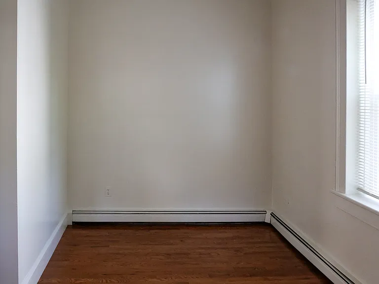 11 Wurts St #17 — Photo 7