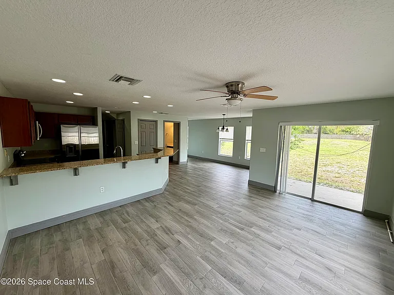 915 Twisting Branch Ct — Photo 11