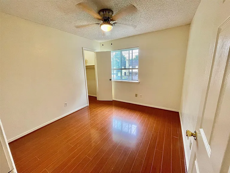 10910 Olivewood Dr — Photo 13
