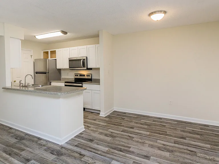 Baytree Condominiums — Photo 23