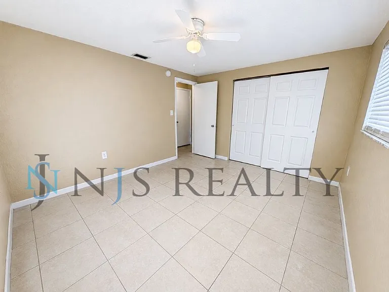 3034 Roxbury Dr — Photo 7