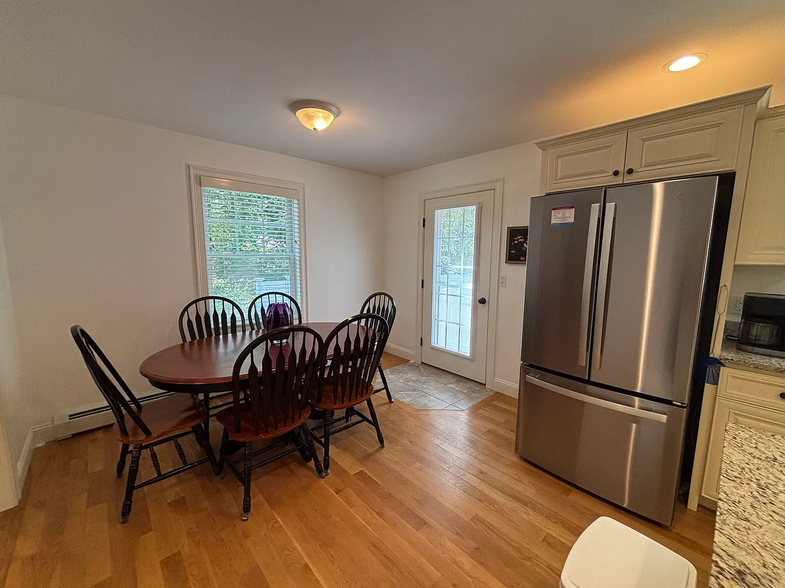 4 bed, 2.5 bath, 1920 sqft, $3,000 — Photo 4