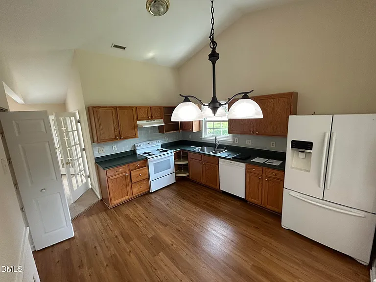 7313 Fribourg Ct — Photo 4