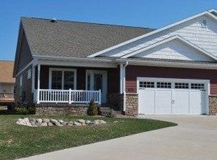 825 Barson Ct, Onalaska, WI 54650