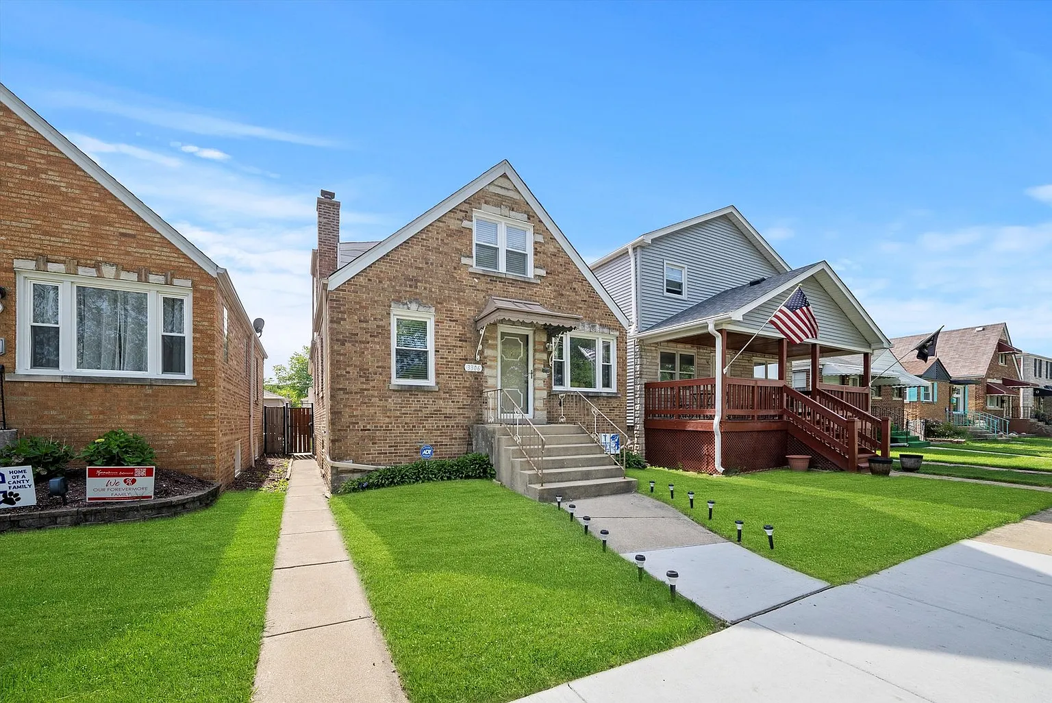 3306 N Pioneer Ave photo 1