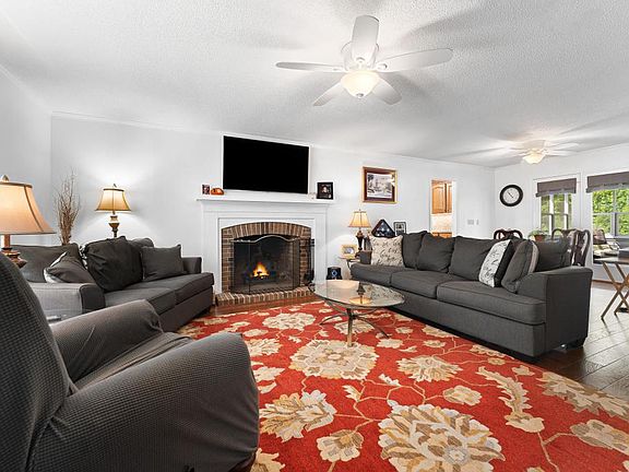 4th image of 505 Dalton Rd