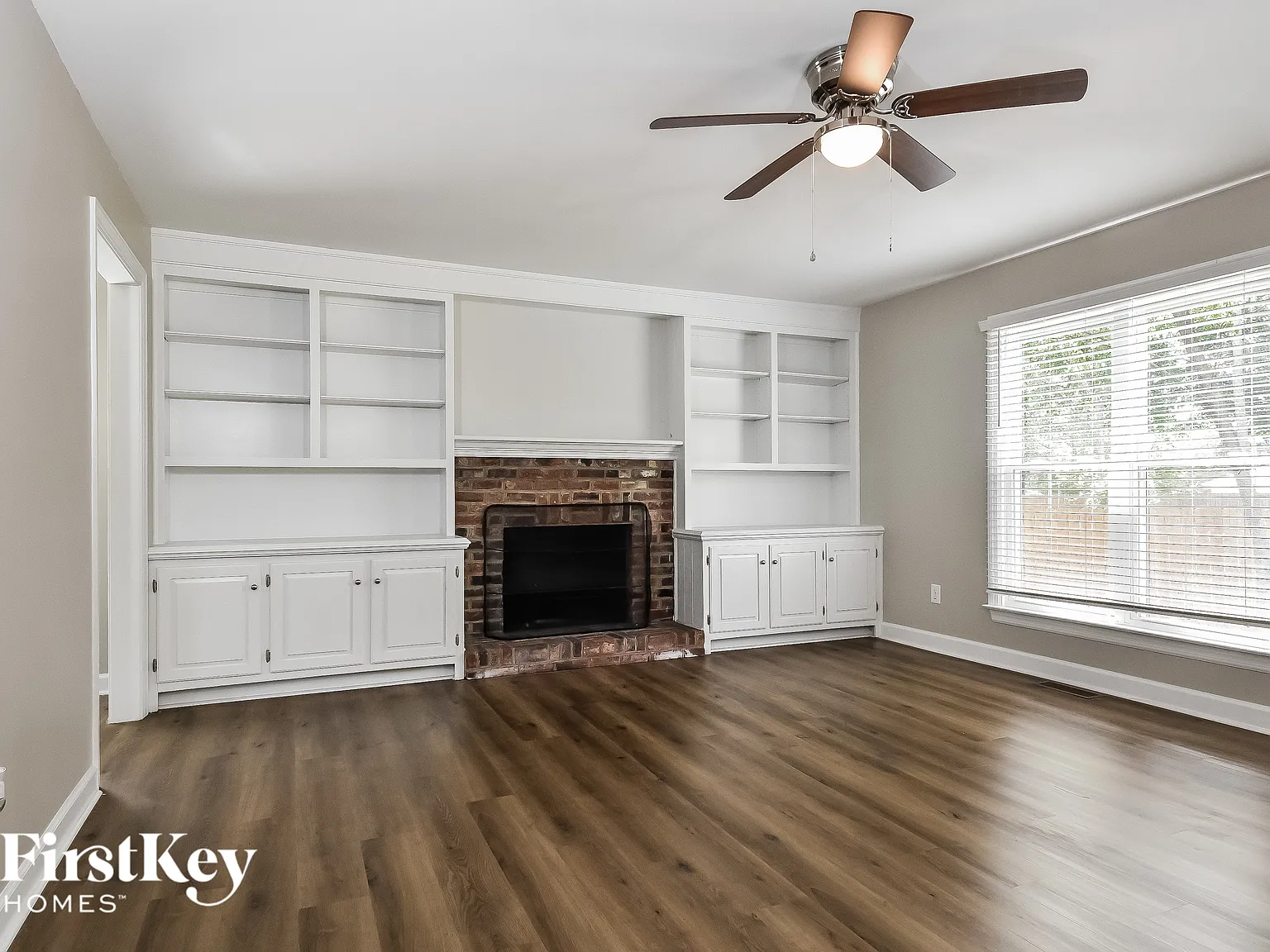 4 bed, 2.5 bath, 2800 sqft, $2,690 — Photo 3