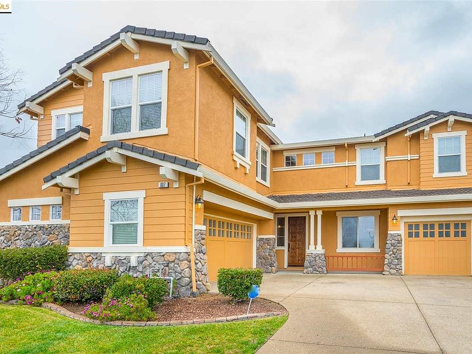 1st image of 807 Armstrong Ct