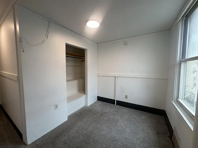 10 W Fulton St — Photo 7