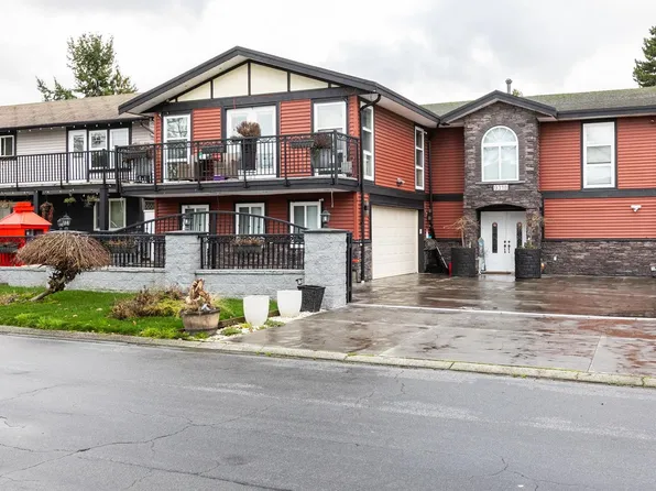 9318 Cinnamon Dr, Surrey, BC V3V 1V2