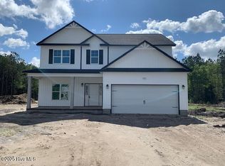 547 Orchard Creek Dr, Richlands, NC 28574