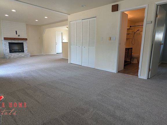 5th image of 910 Gregory Way SE