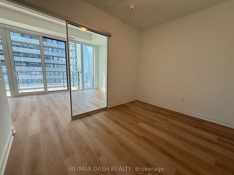 628 Church St #4402 — Photo 19