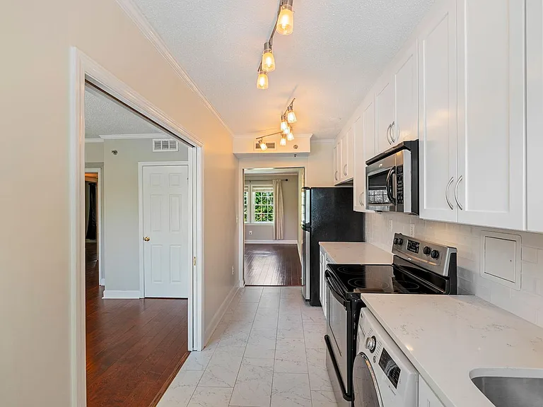 600 Bashford Ln #2333 — Photo 12