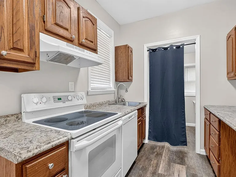 6737 Fyler Ave — Photo 29