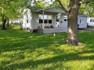 209 Hickory St, Farmington, MO 63640