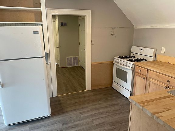 New kitchen cabinets and countertops