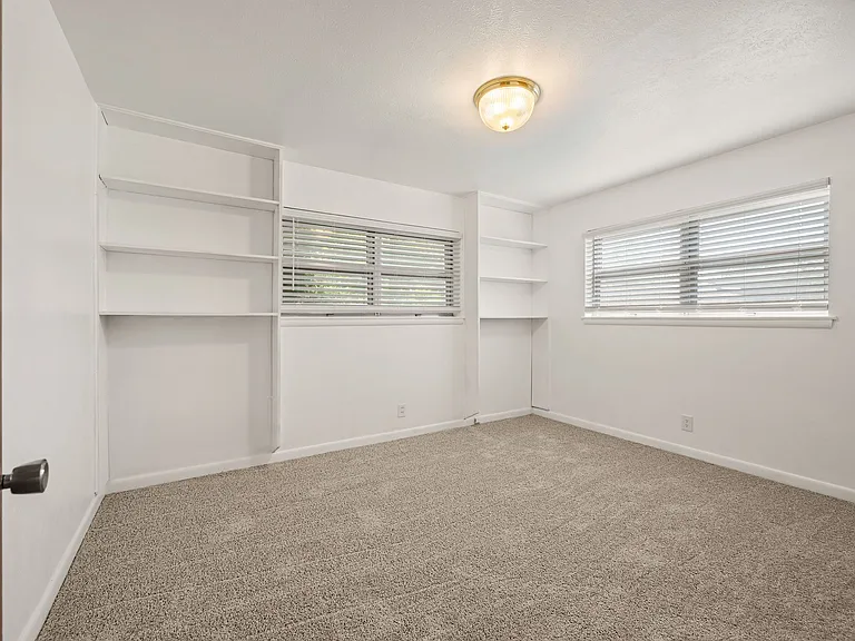 1332 Brookside Dr — Photo 13