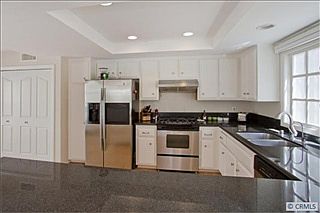 5th image of 709 Jasmine Ave