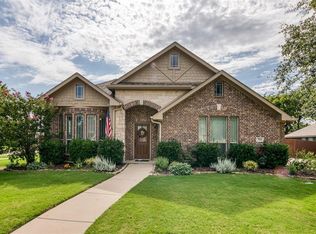 701 Willow Crest Dr, Midlothian, TX 76065