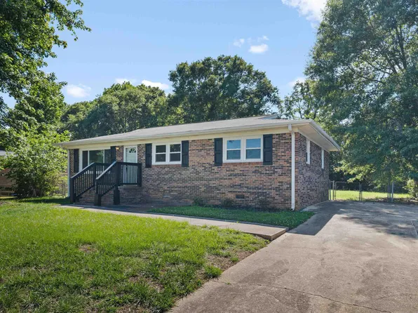 105 Abbotsford Dr, Simpsonville, SC 29681