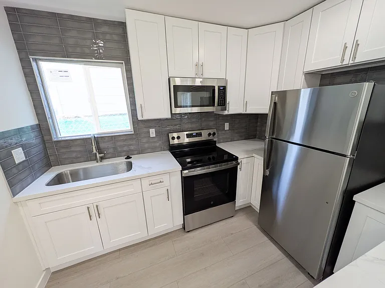 414 E Puente St — Photo 11