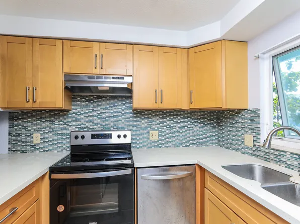 355 Aoloa St APT K204, Kailua, HI 96734