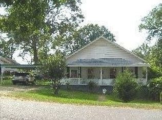 656 Pine Rd, Alexander City, AL 35010