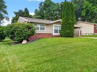 11035 Warwickhall Dr, Bridgeton, MO 63044