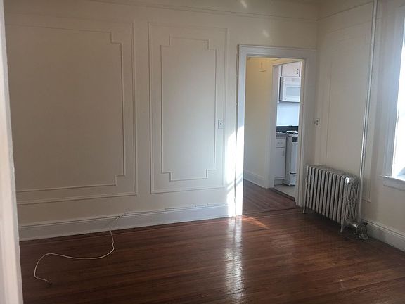 5th image of 4535 46th St APT 5H