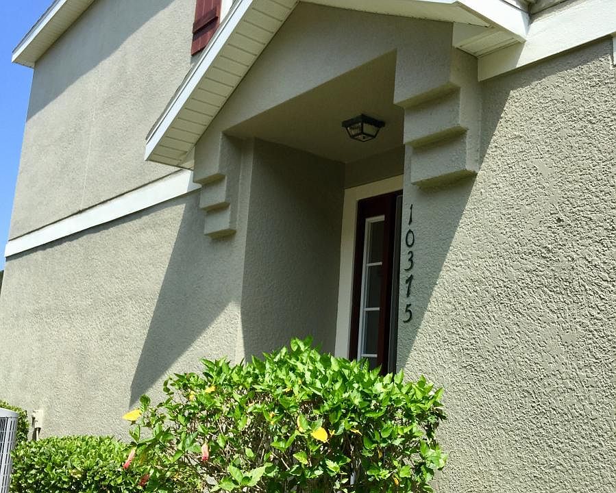Front door side entrance.