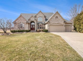45165 Thorn Tree Ln, Macomb, MI 48044