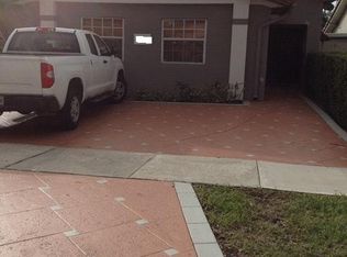 3162 W 73rd Pl, Hialeah, FL 33018