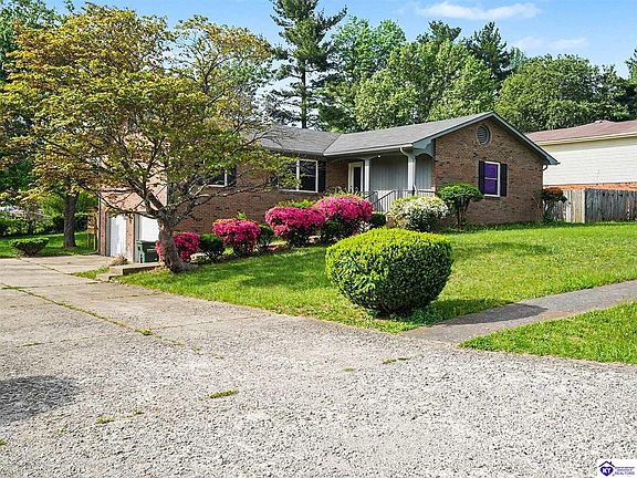 4th image of 1560 Redbud Cir