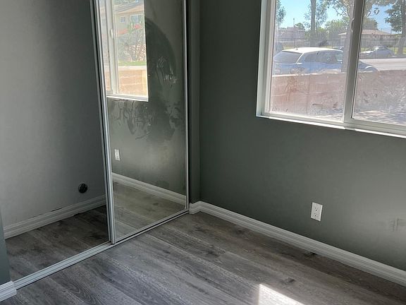 4th image of 15336 1/2 Woodruff Ave