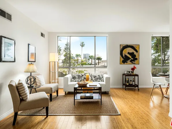 622 S Barrington Ave APT 204, Los Angeles, CA 90049