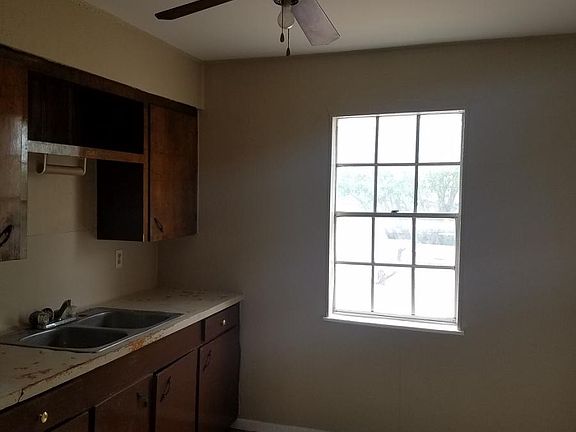 4th image of 913 Athol St APT 6