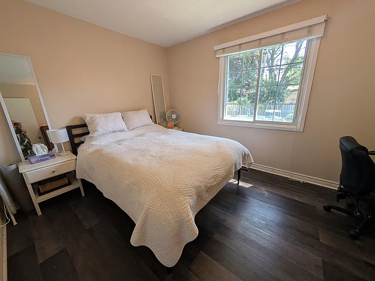 835 Pembridge Cres #HOUSE — Photo 9