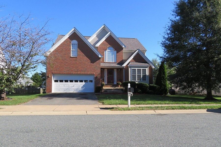 1st image of 61 Country Manor Dr