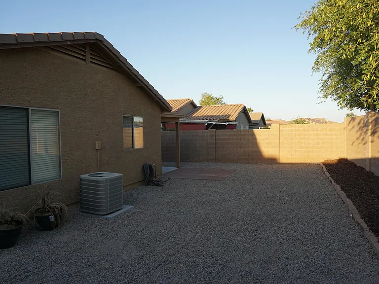 42263 W Oakland Dr — Photo 12